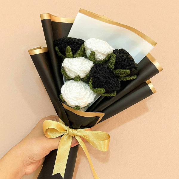 Black and White Rose Bouquet + Personalized Note